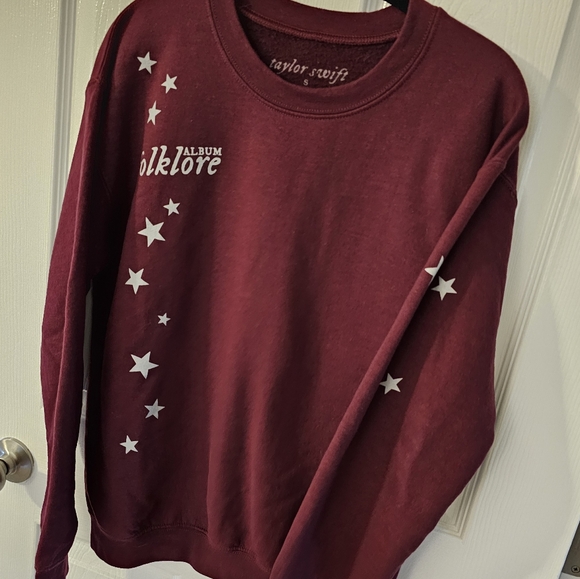 Taylor Swift the stars around my scars Red/Maroon Pullover Crewneck Size Small - Picture 2 of 5